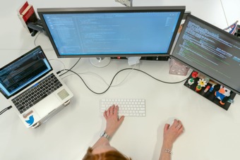 Adding code blocks insert button in toolbar for tinyMCE